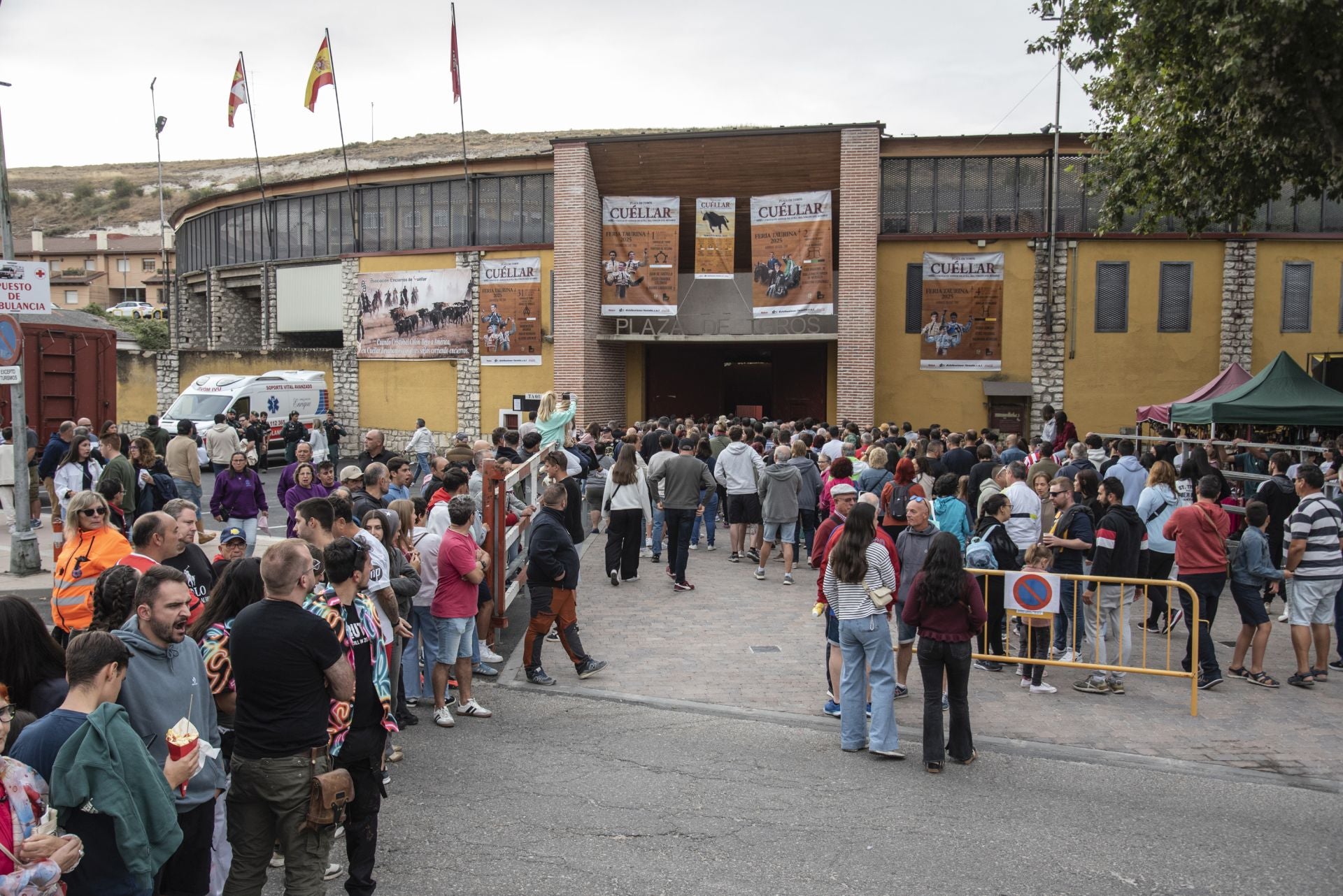 Fotos del ambiente en Cuéllar durante el primero de sus encierros