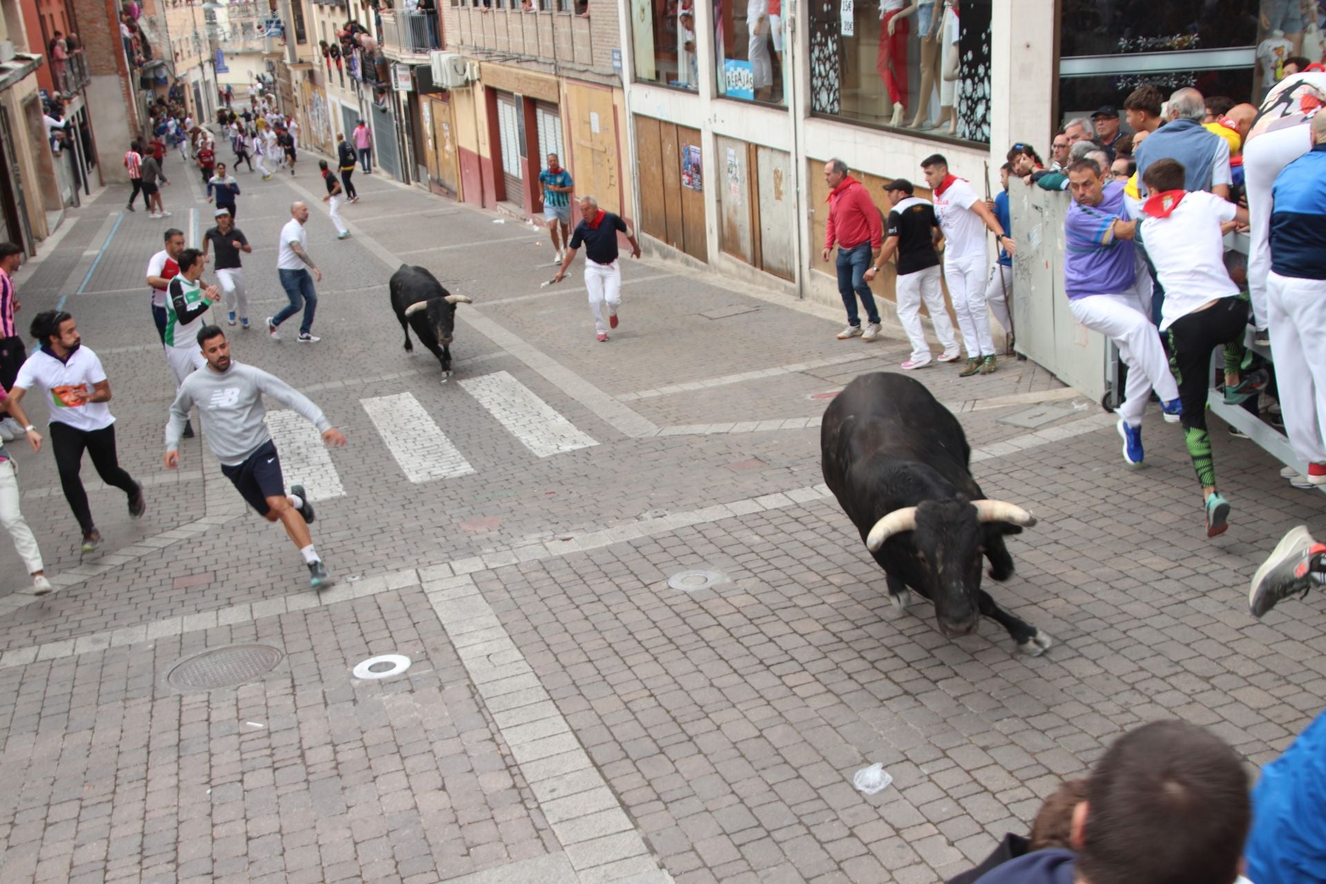 Fotos del tramo urbano del primer encierro de Cuéllar