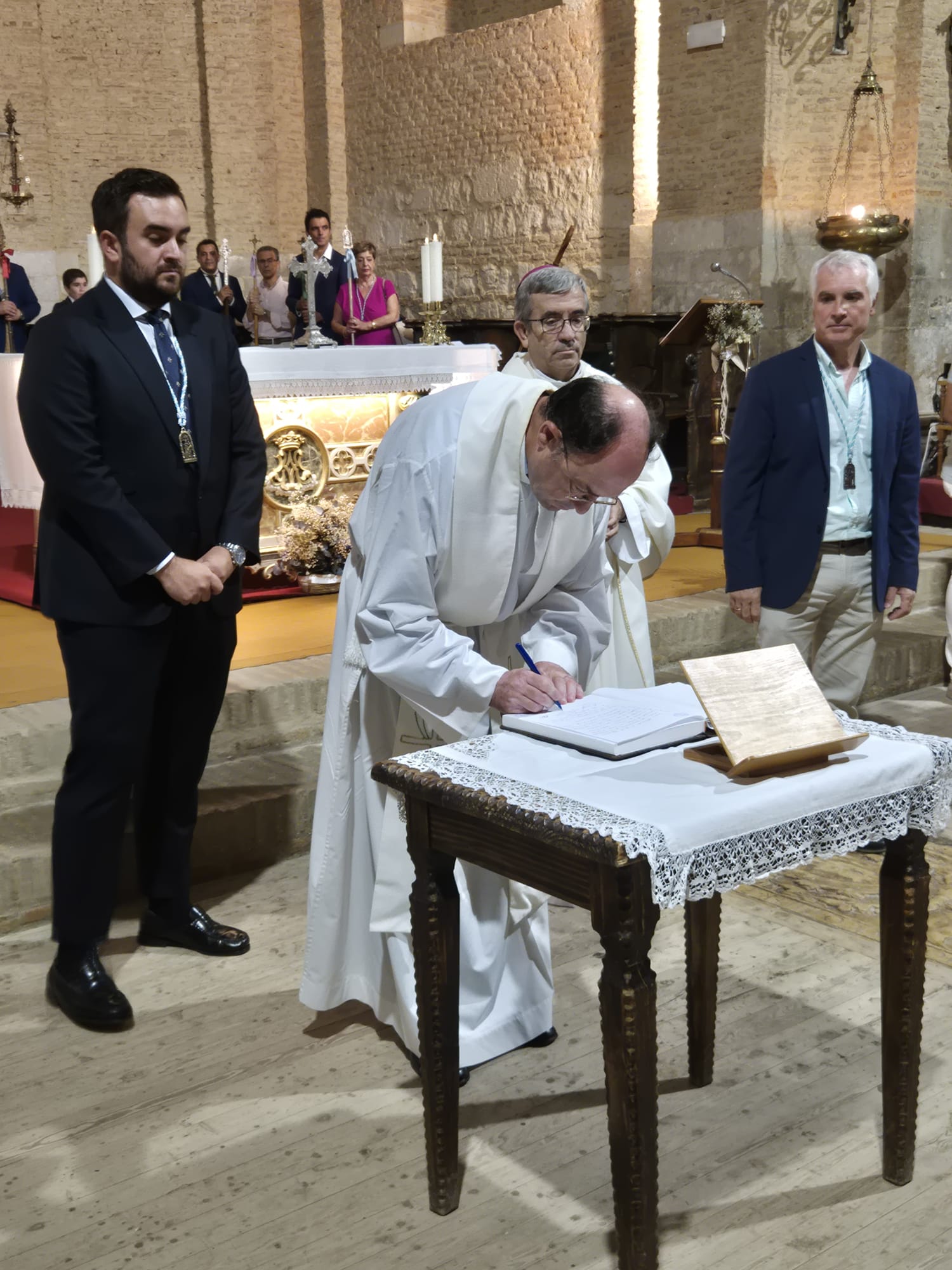 Así fue la emotiva proclamación de la Virgen de Fuentes como alcaldesa perpetua de Villalón de Campos