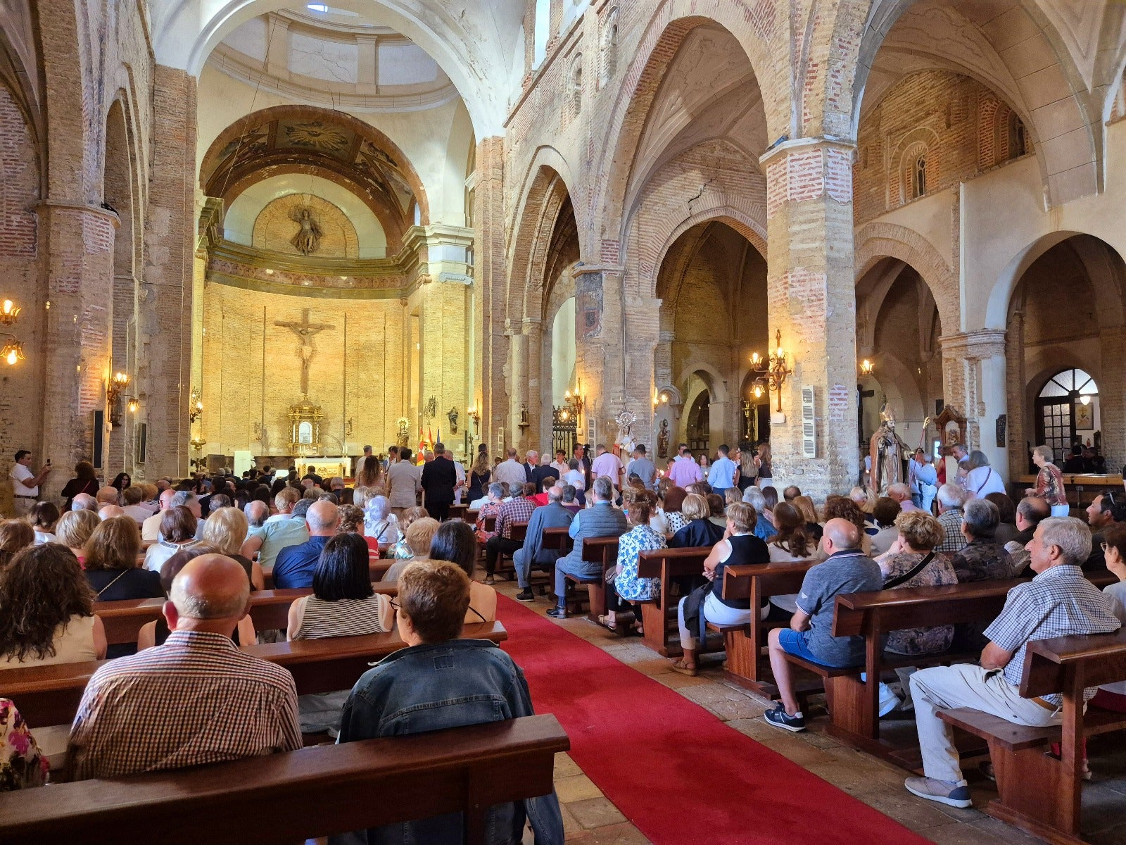 Así fue la emotiva proclamación de la Virgen de Fuentes como alcaldesa perpetua de Villalón de Campos