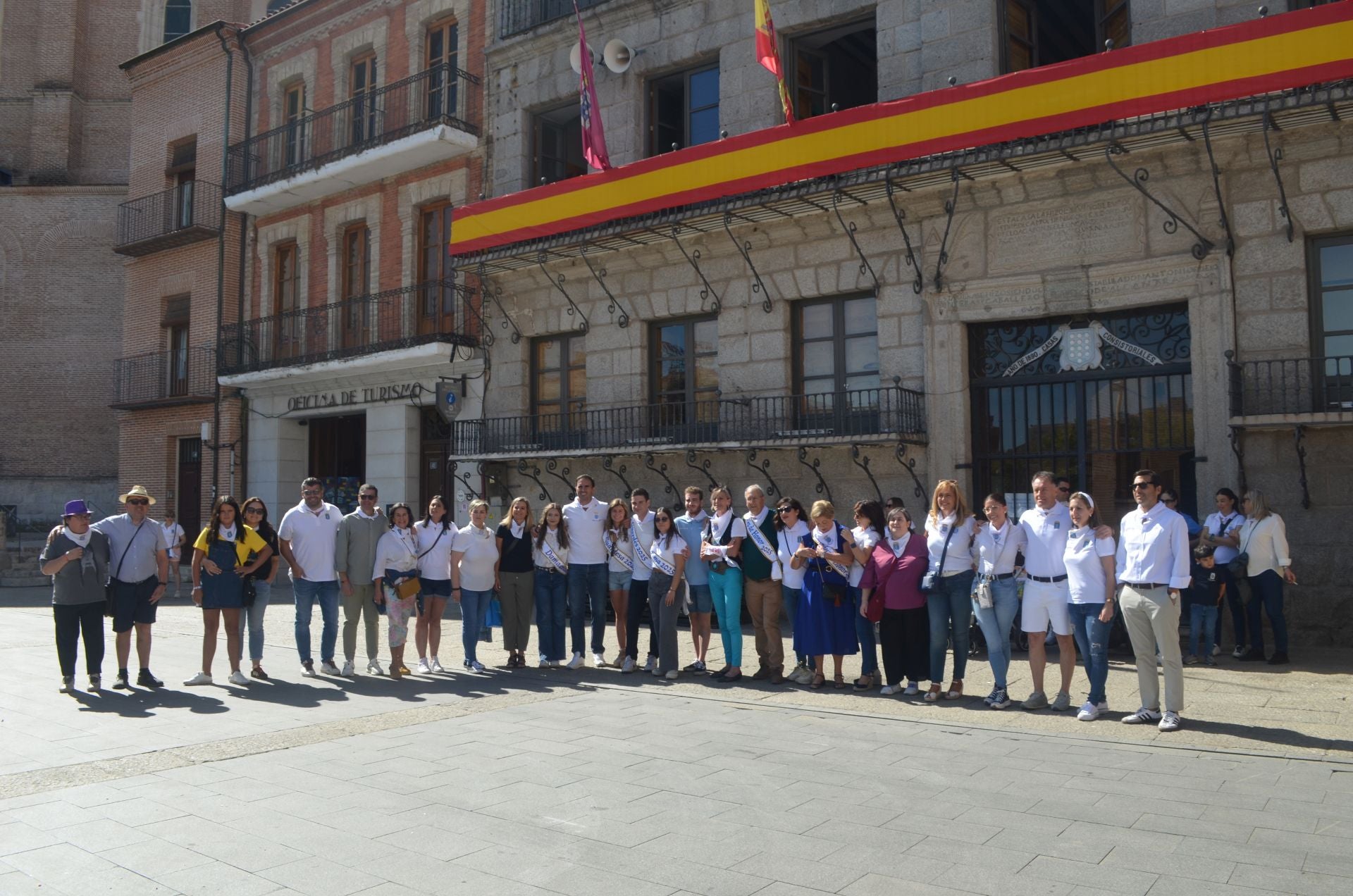 Las imágenes de la colocación de la bandera en Medina del Campo