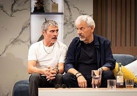 Los actores Ángel Pardo y Carlos Sobera, en una escena de 'Inmaduros'.