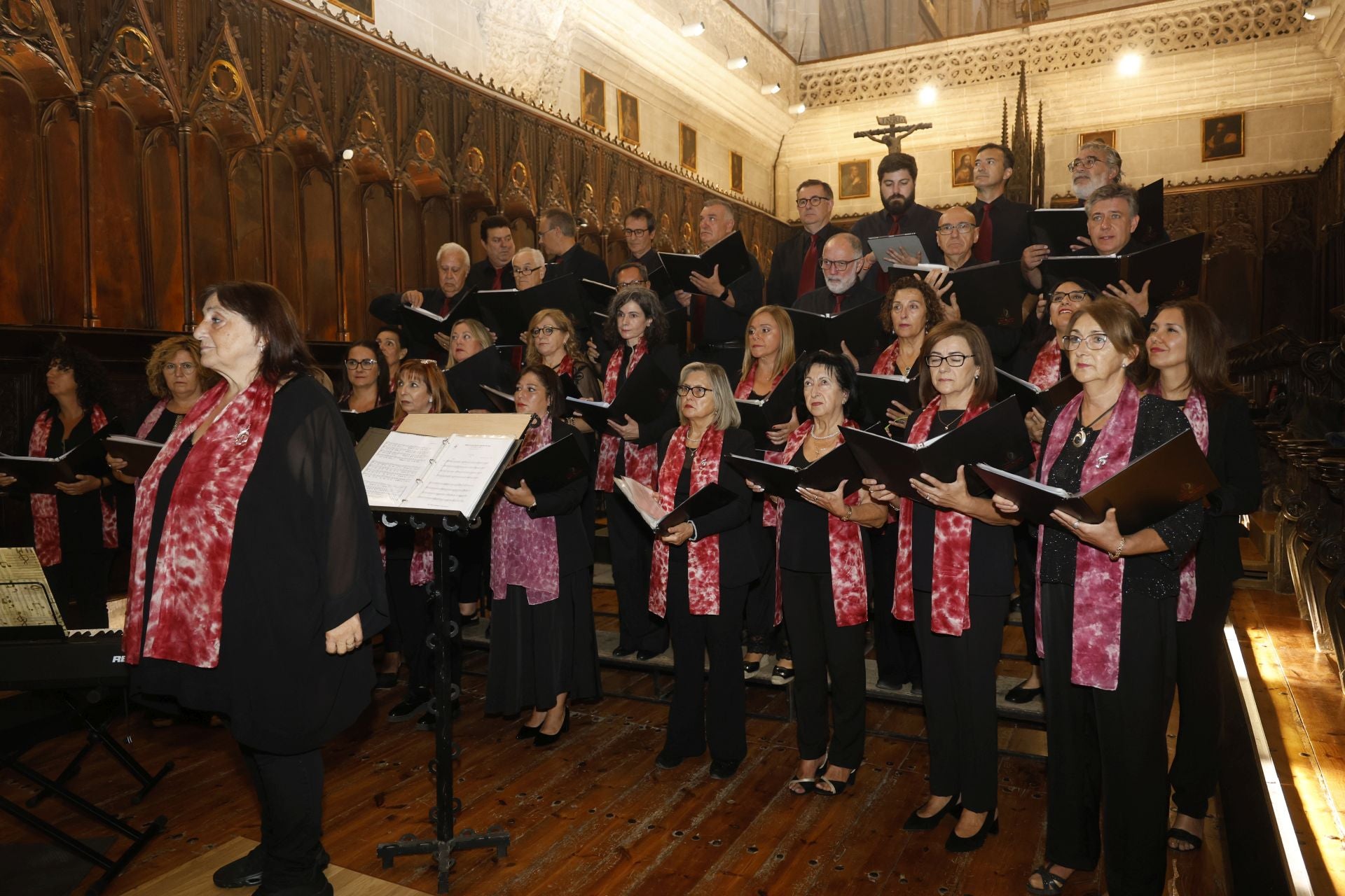La Catedral de Palencia, a rebosar en la misa por San Antolín