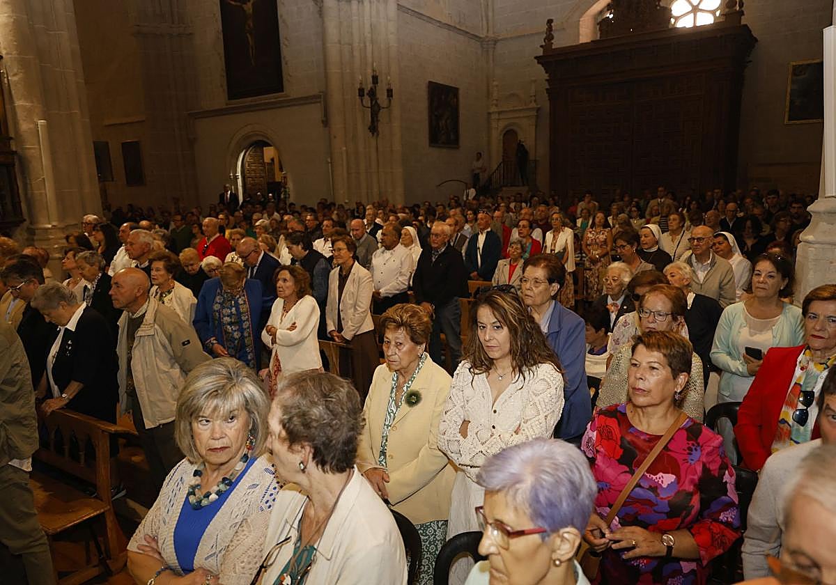 La Catedral de Palencia, a rebosar en la misa por San Antolín