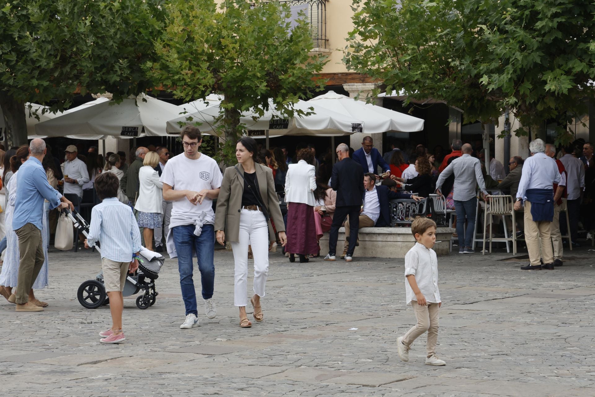 Los palentinos llenan las calles por San Antolín