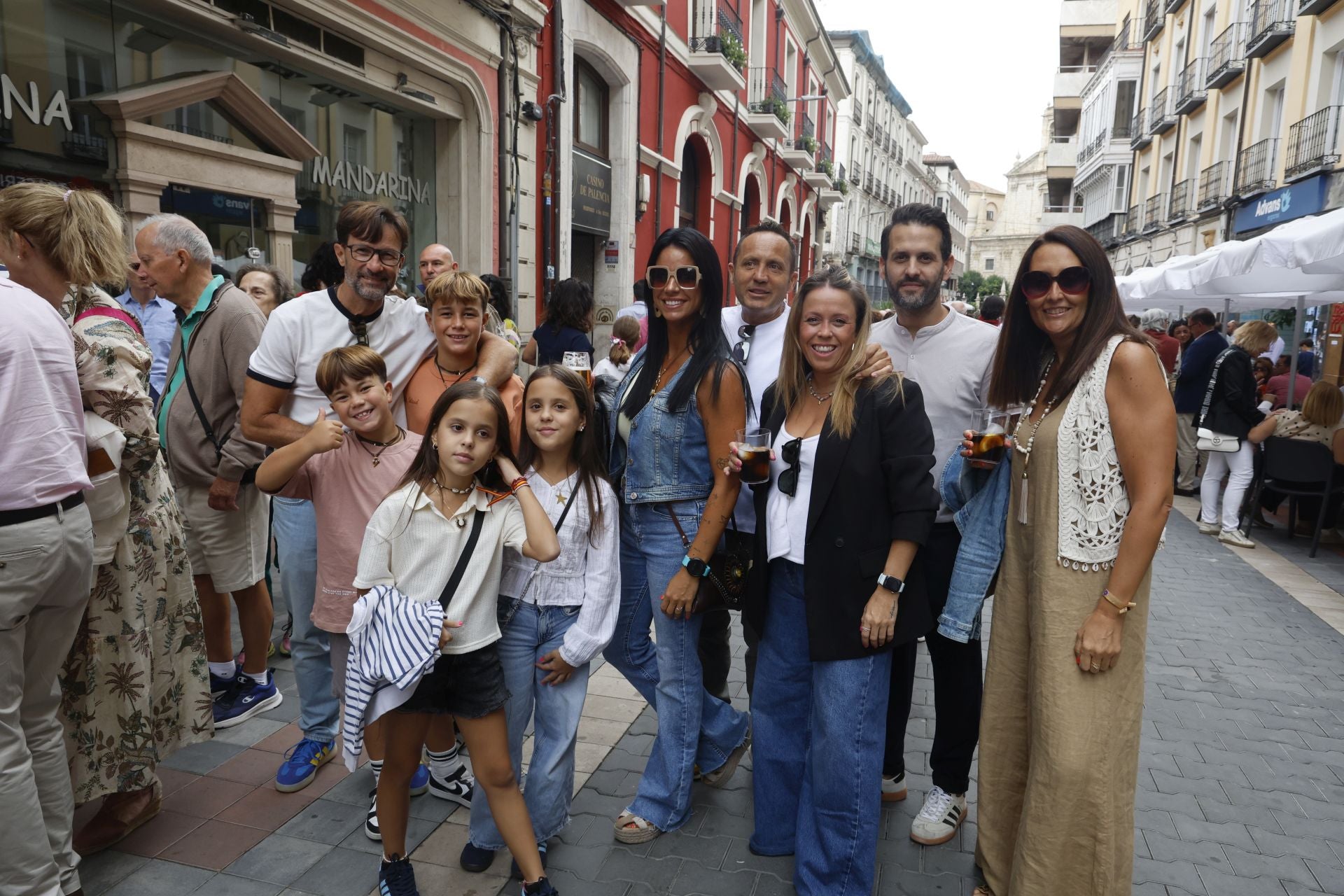 Los palentinos llenan las calles por San Antolín