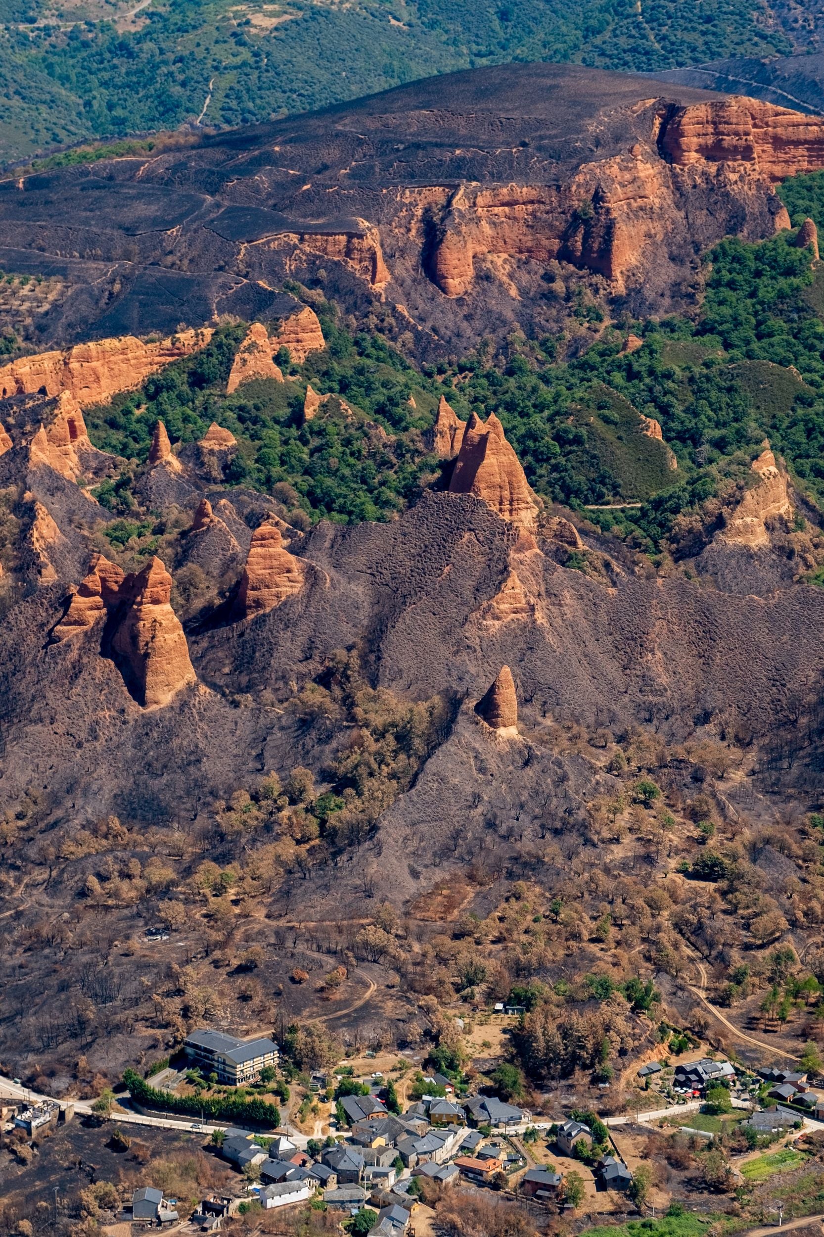 El paraje de Las Médulas, afectado por el fuego.