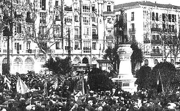 Inauguración de la estatua, el 14 de septiembre de 1900