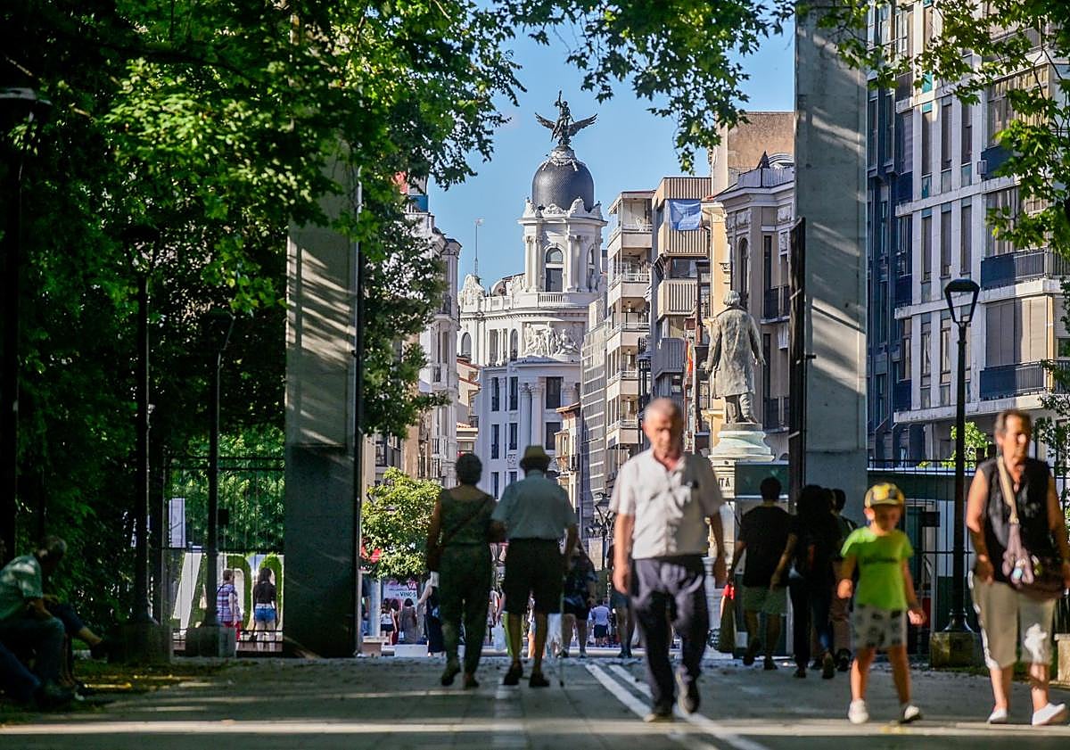 Imagen principal - Paseo Central de Campo Grande y algunos de los animales que allí conviven.