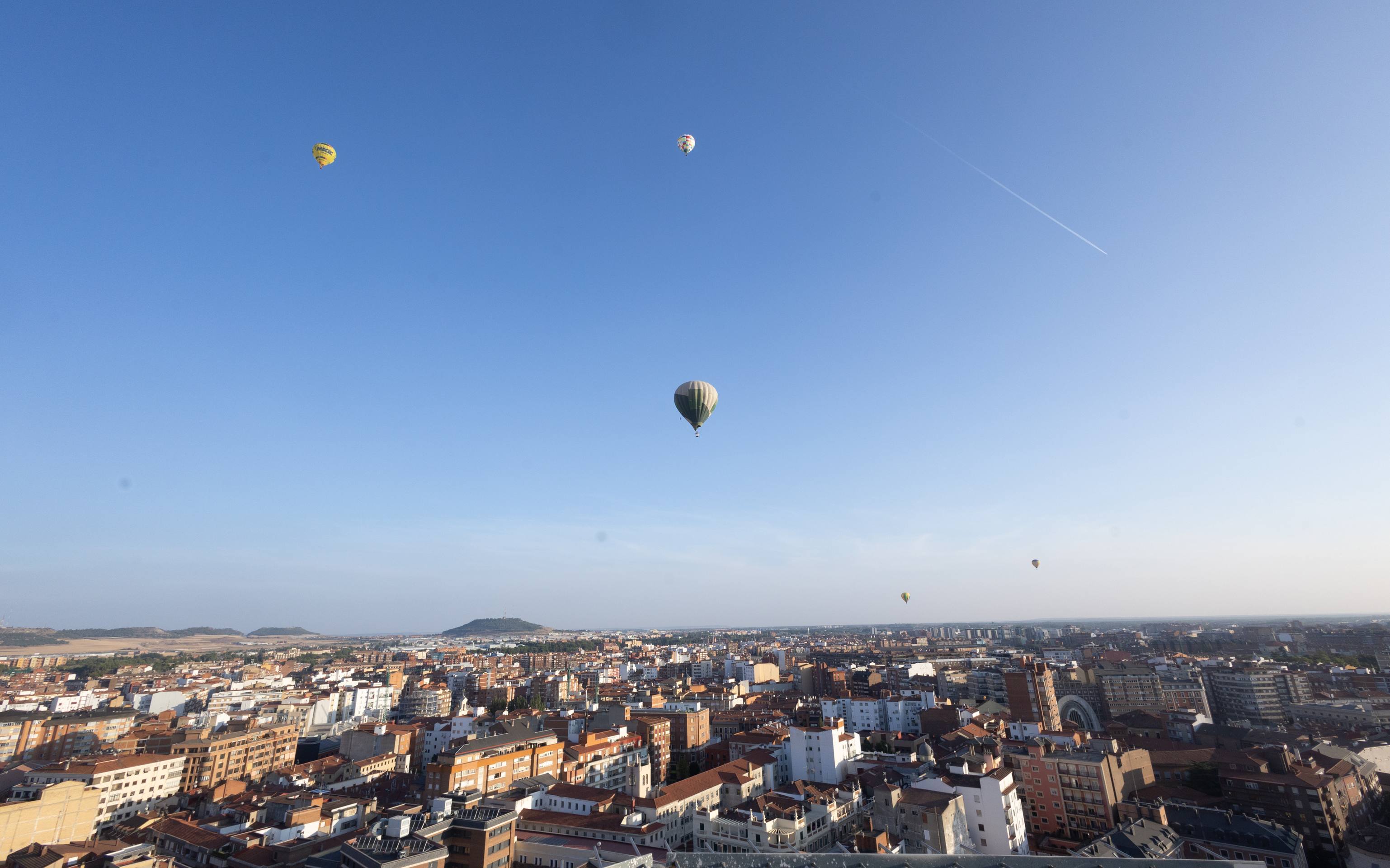 Las imágenes de los globos aerostáticos en el cielo de Valladolid