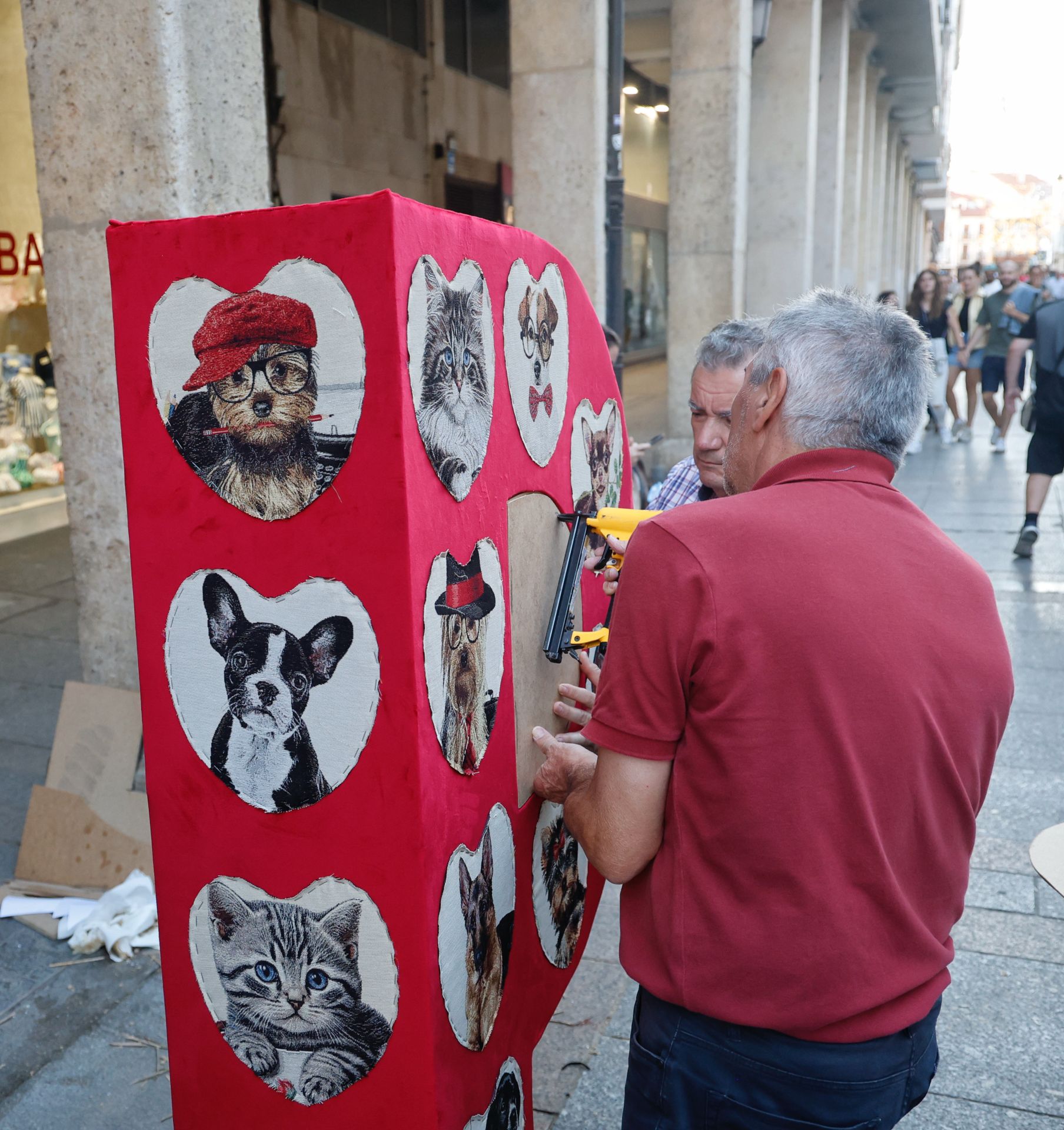 Así han quedado las esculturas en forma de P del concurso de San Antolín