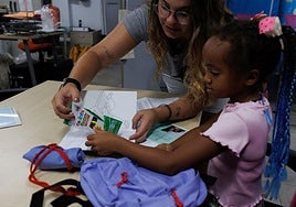 Una de las niñas beneficiarias del programa.