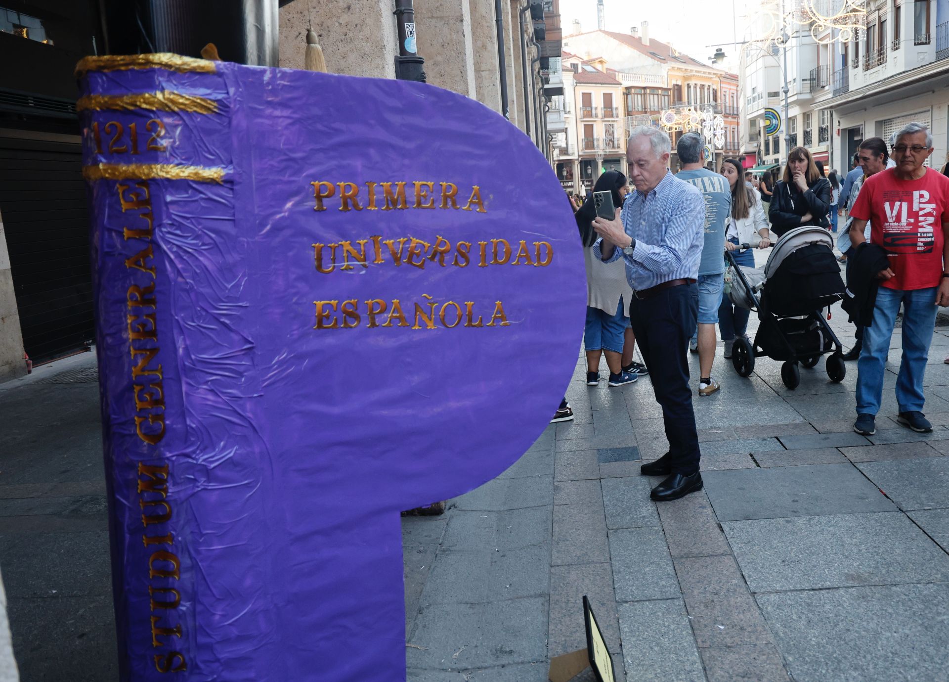 Concurso de las esculturas con forma de P