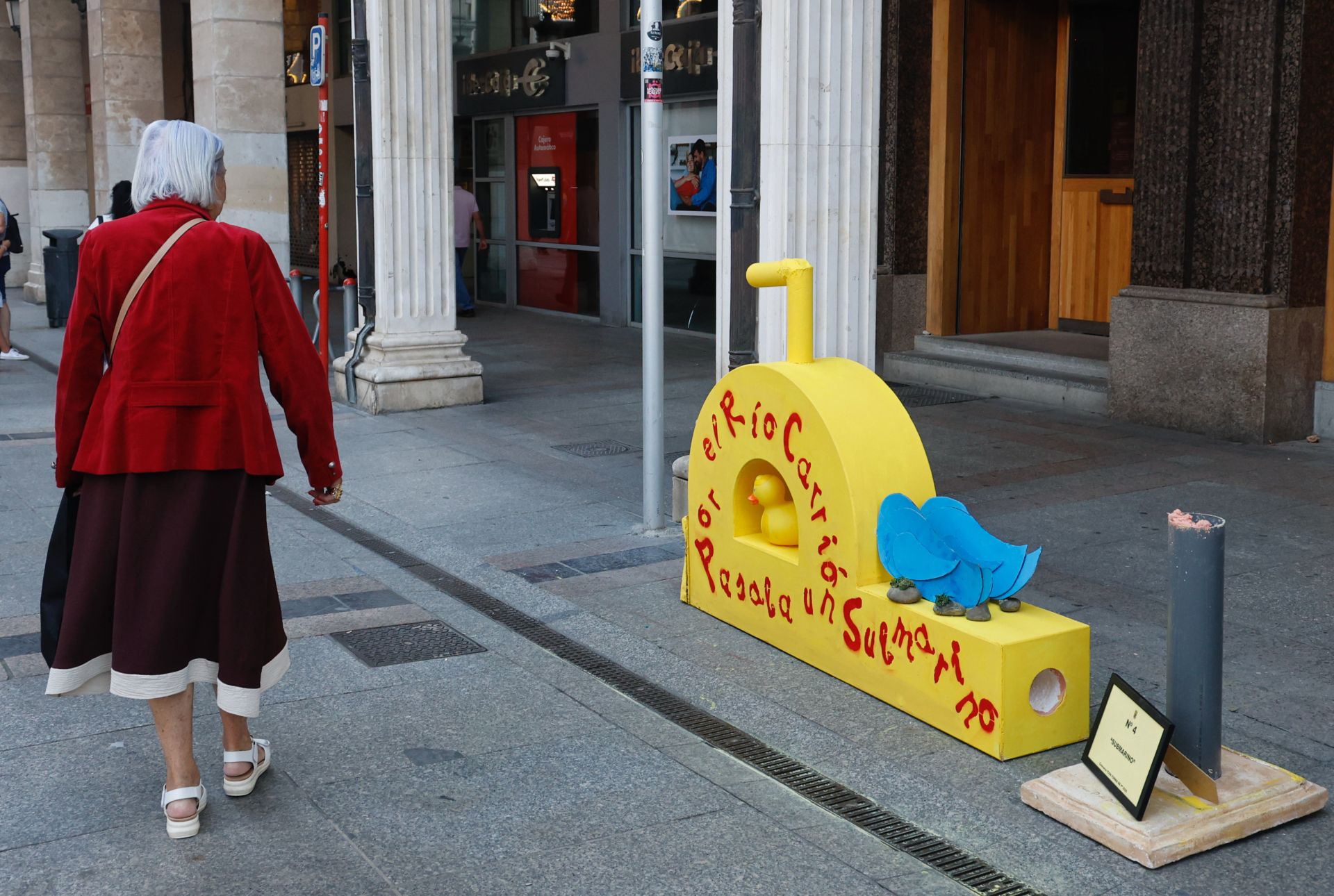 Concurso de las esculturas con forma de P