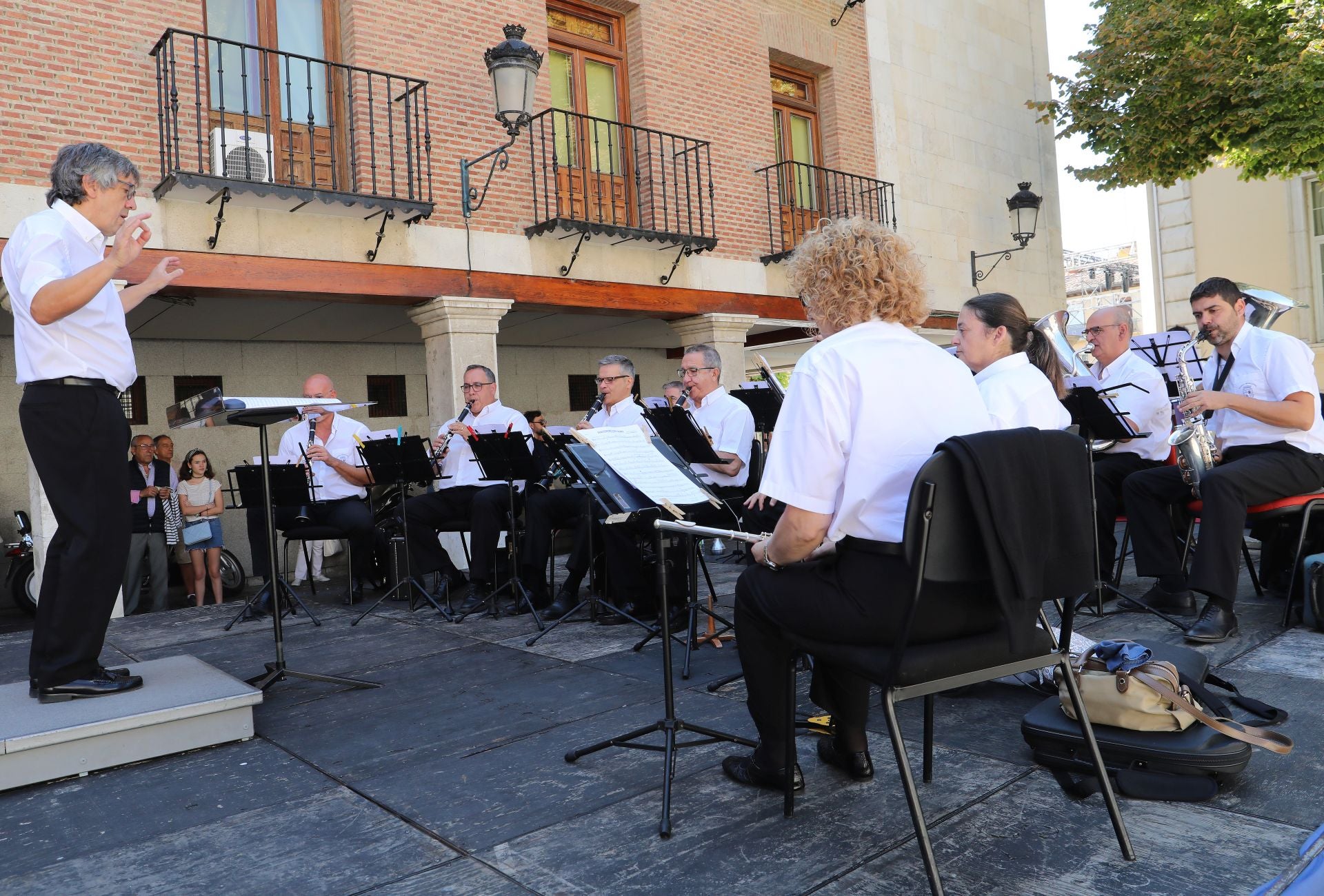 Así se vive San Antolín la víspera de su despedida