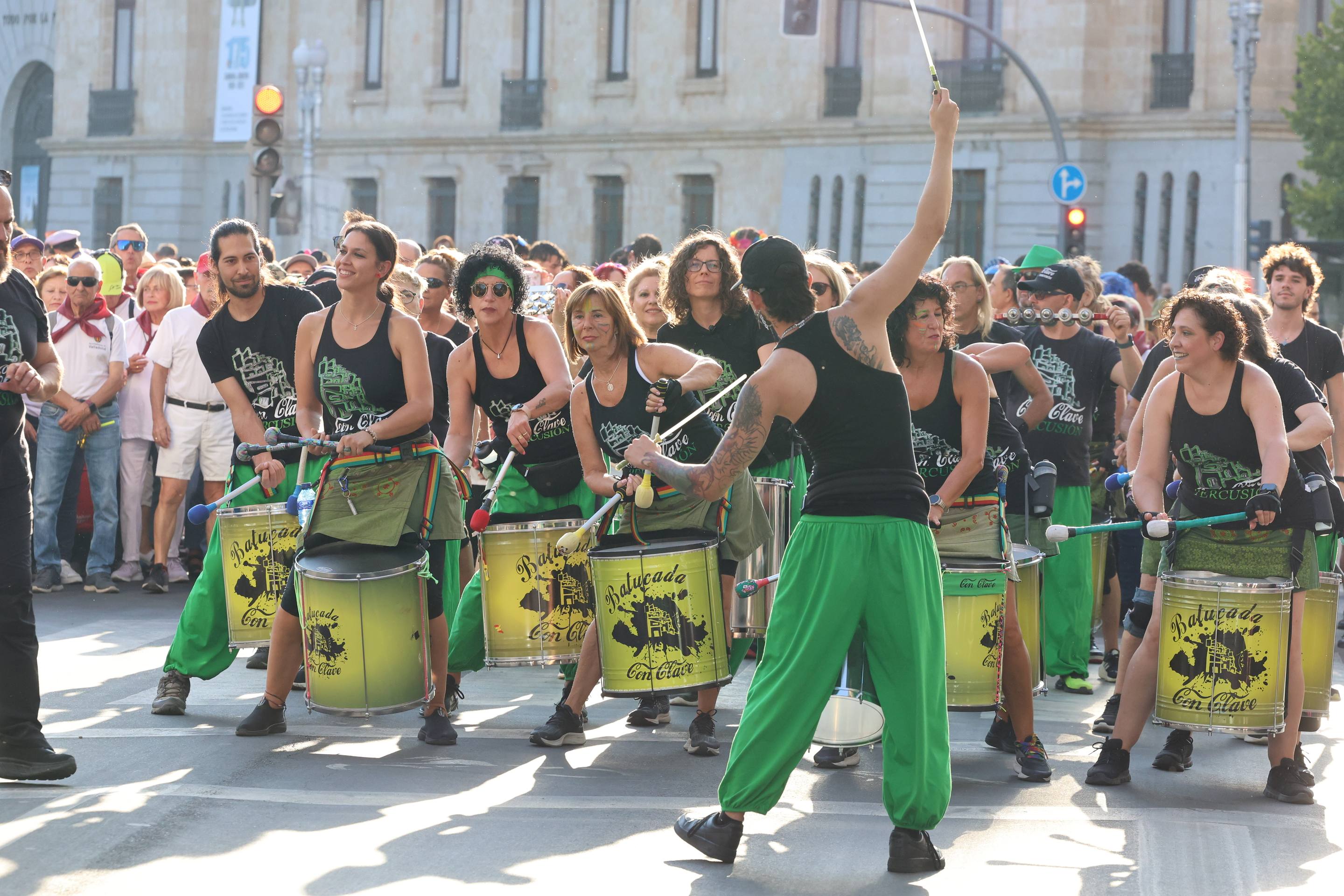 Las mejores imágenes del desfile de peñas de las Fiestas de Valladolid 2025