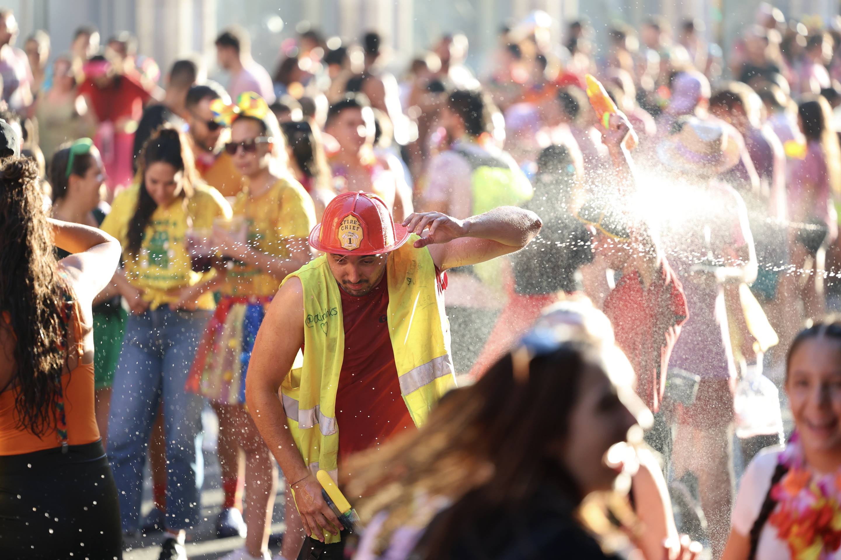 Las mejores imágenes del desfile de peñas de las Fiestas de Valladolid 2025