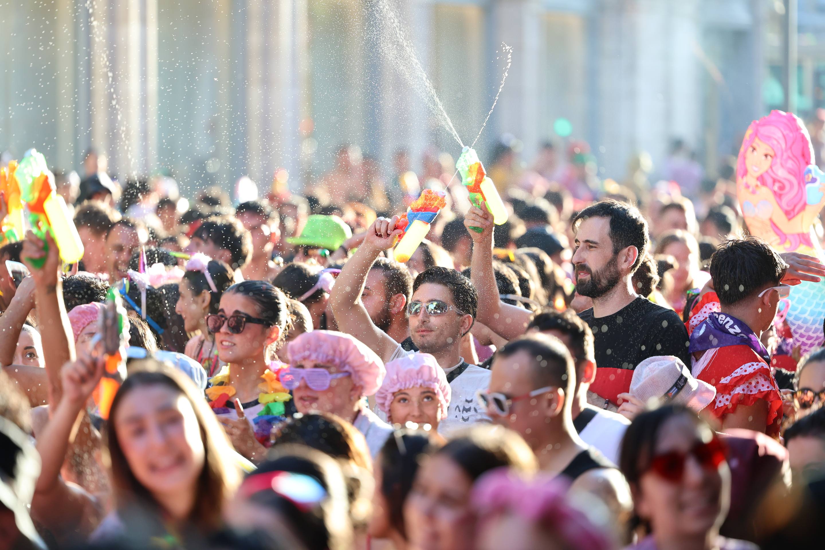 Las mejores imágenes del desfile de peñas de las Fiestas de Valladolid 2025