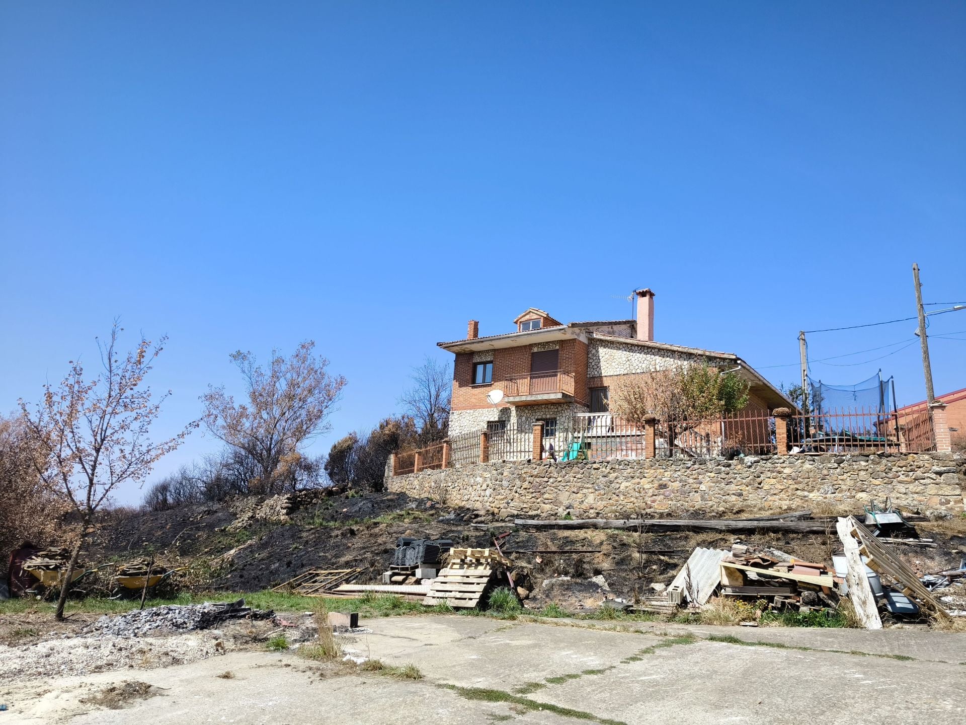 San Pedro de Cansoles avanza en su reconstrucción tras las llamas