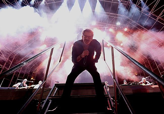 Los Pichas, durante un momento de su concierto en la Plaza Mayor.