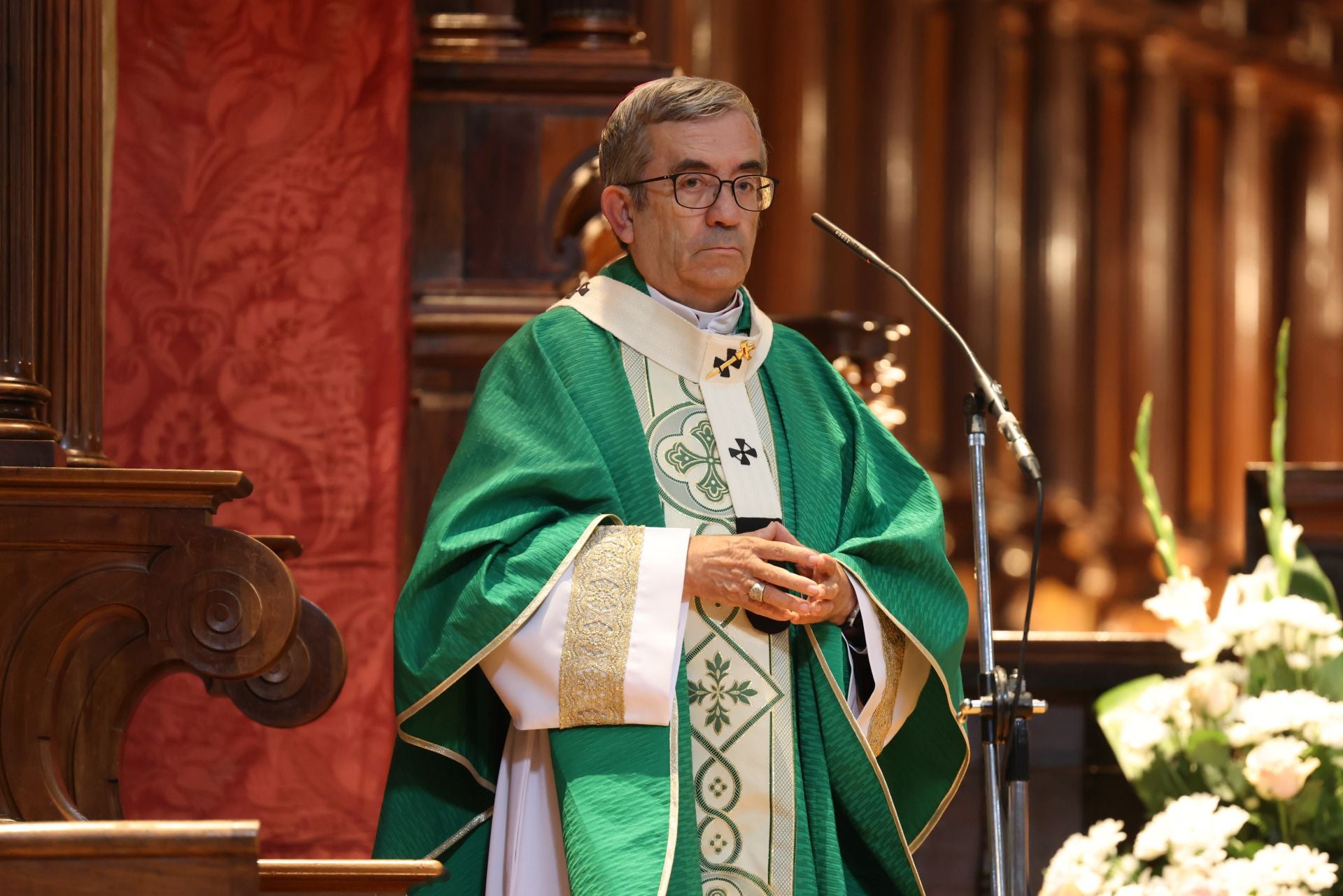 La misa de toma de posesión del nuevo déan de la Catedral
