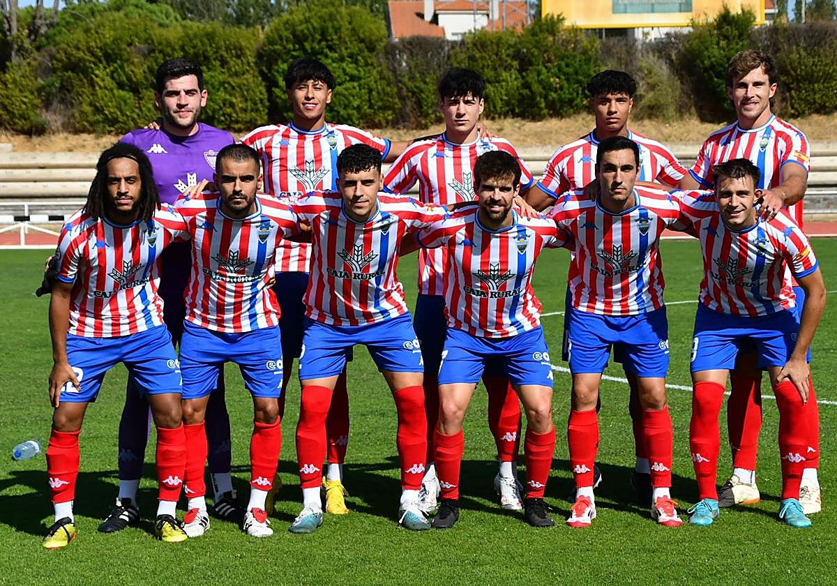 Alineación del Atlético Tordesillas en Salamanca.