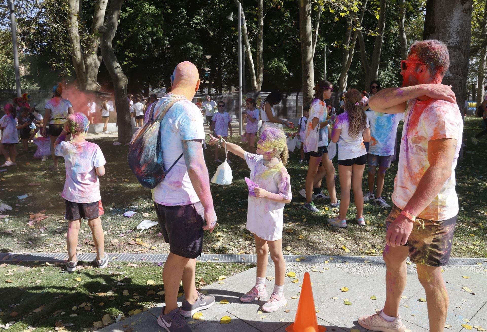 Palencia se tiñe de colores festivos
