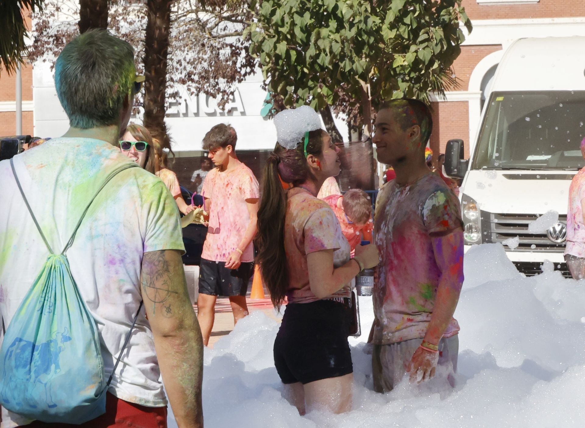 Palencia se tiñe de colores festivos