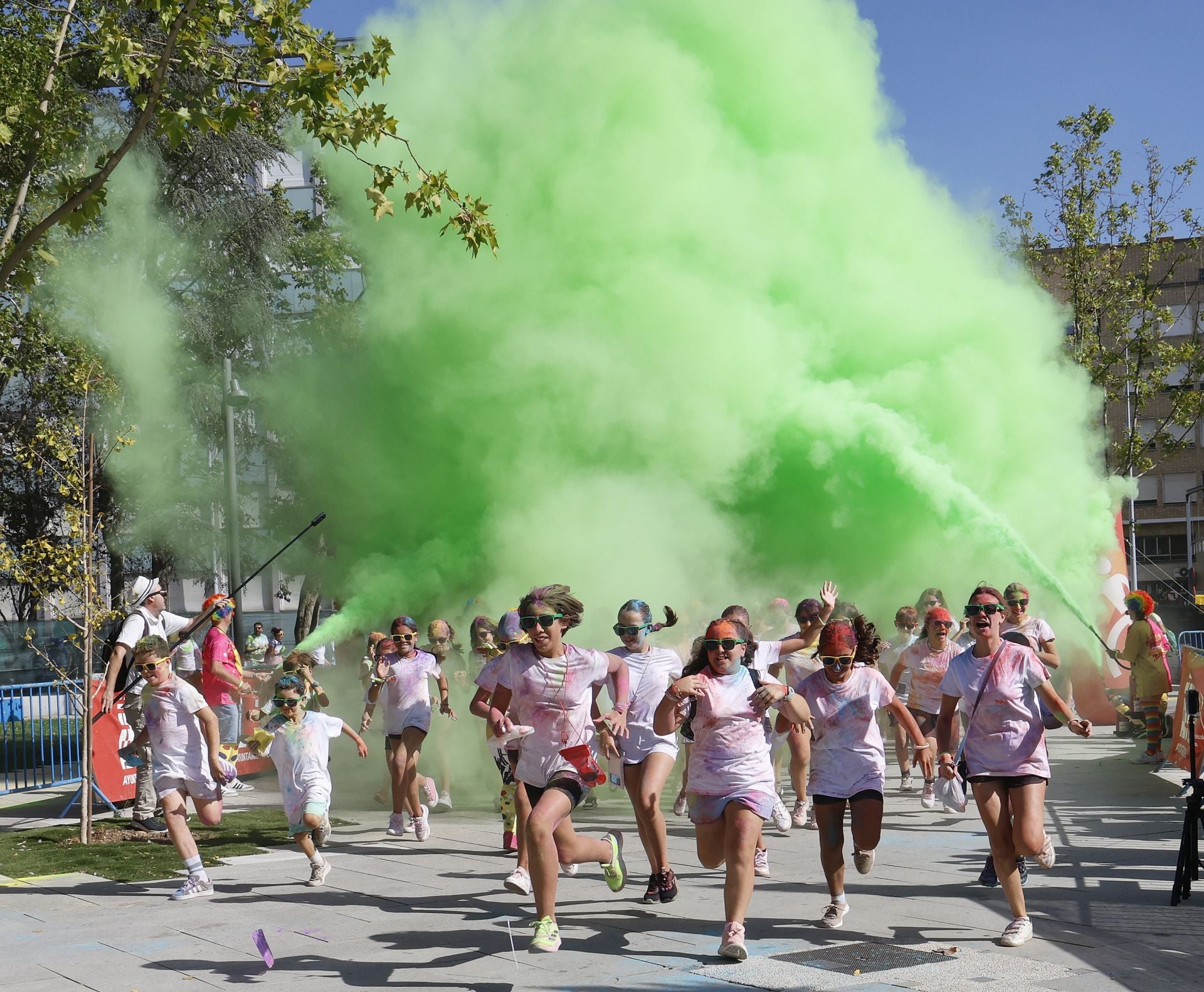 Palencia se tiñe de colores festivos