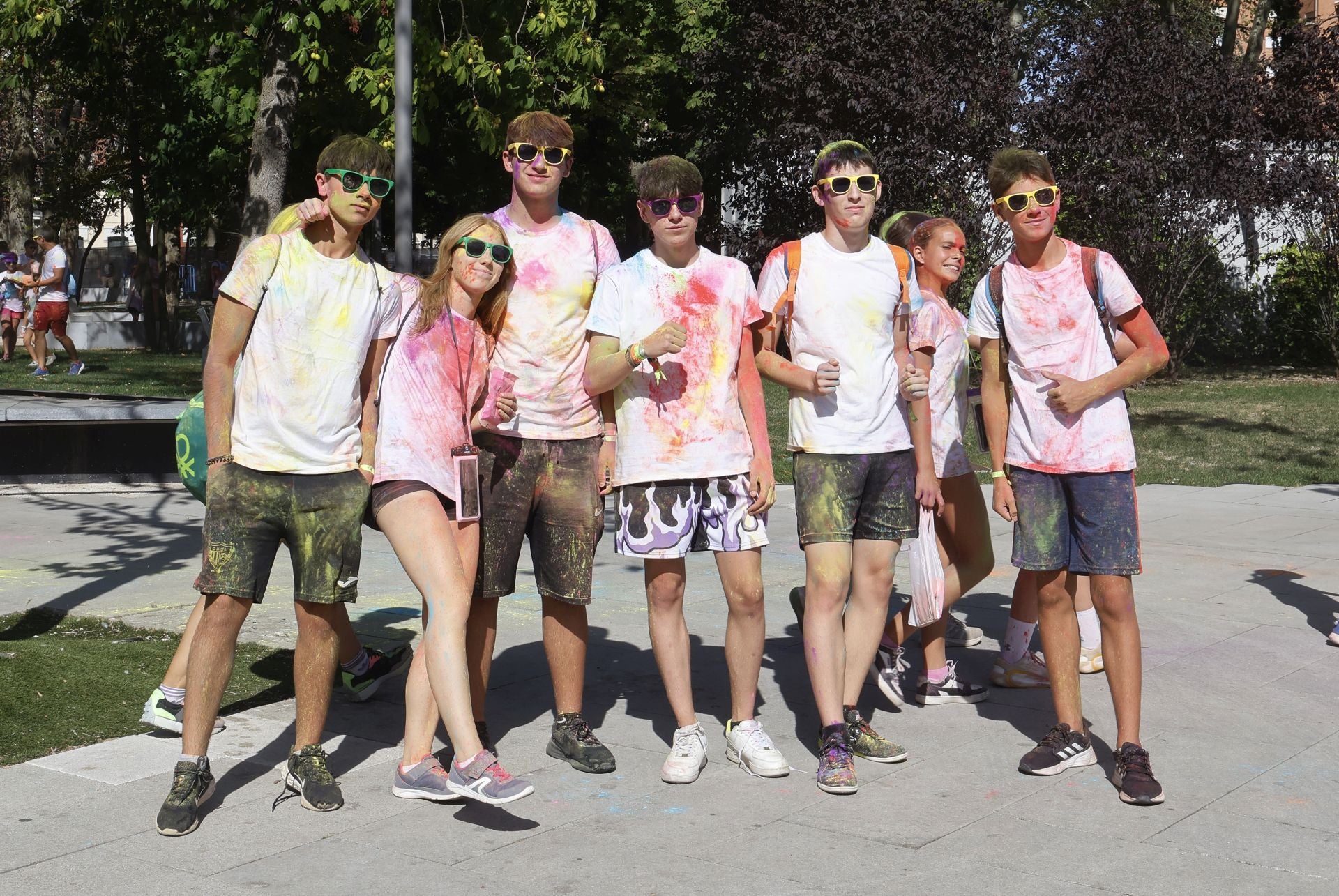 Palencia se tiñe de colores festivos