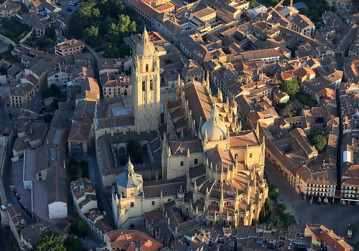 La Catedral de Segovia, desde el aire.