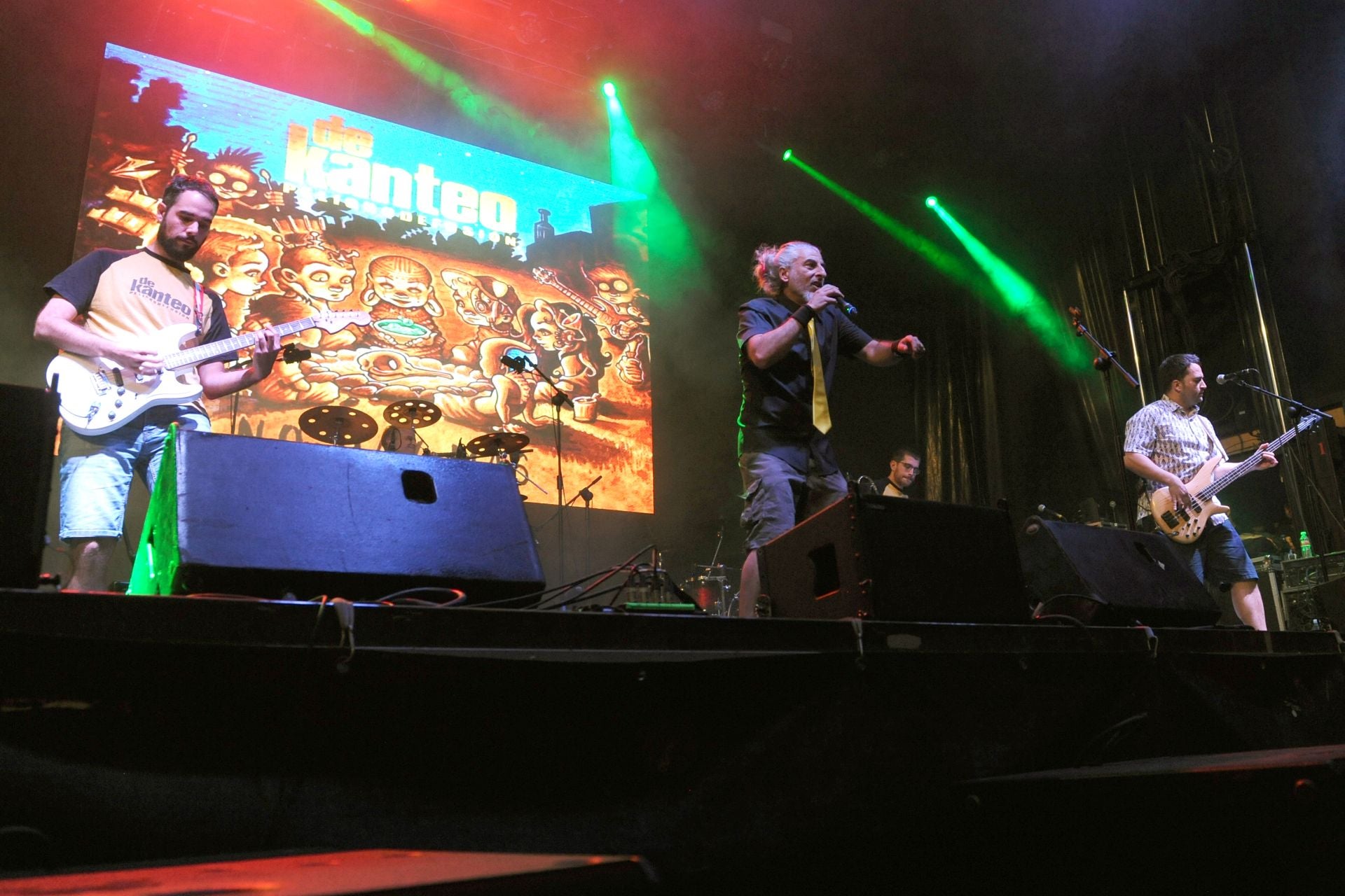 Actuación de De Kanteo.