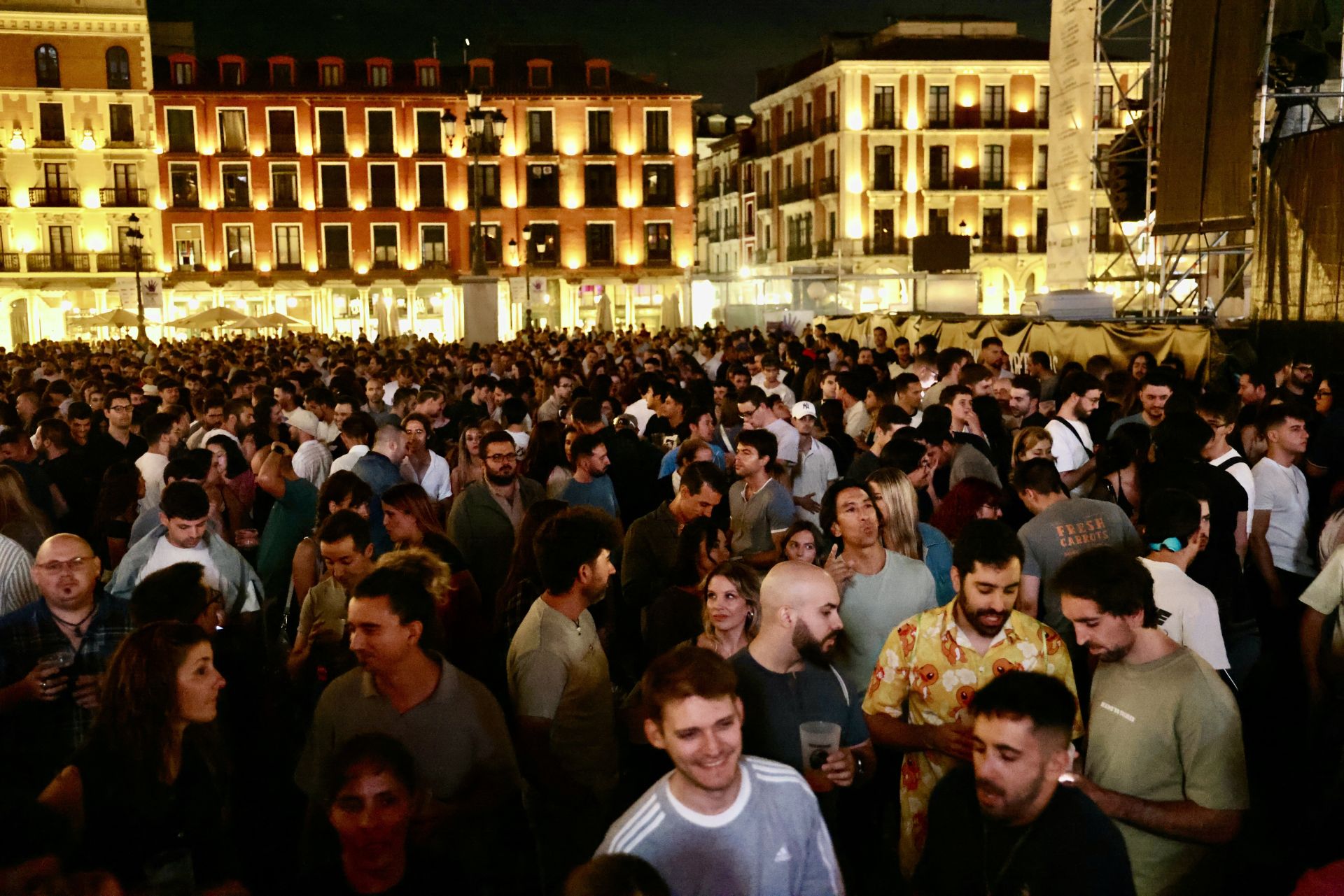 Los Dj&#039;s llenan de música la noche de Valladolid