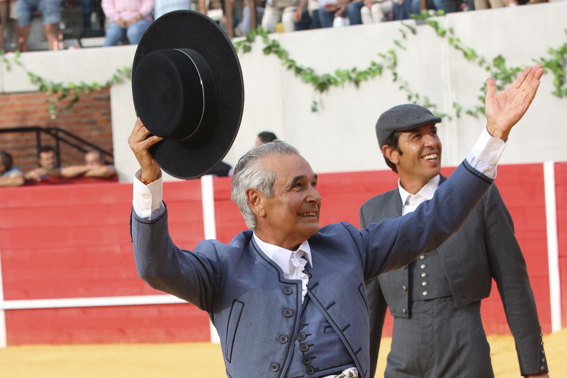 La inauguración de la plaza taurina de Alaejos, en imágenes