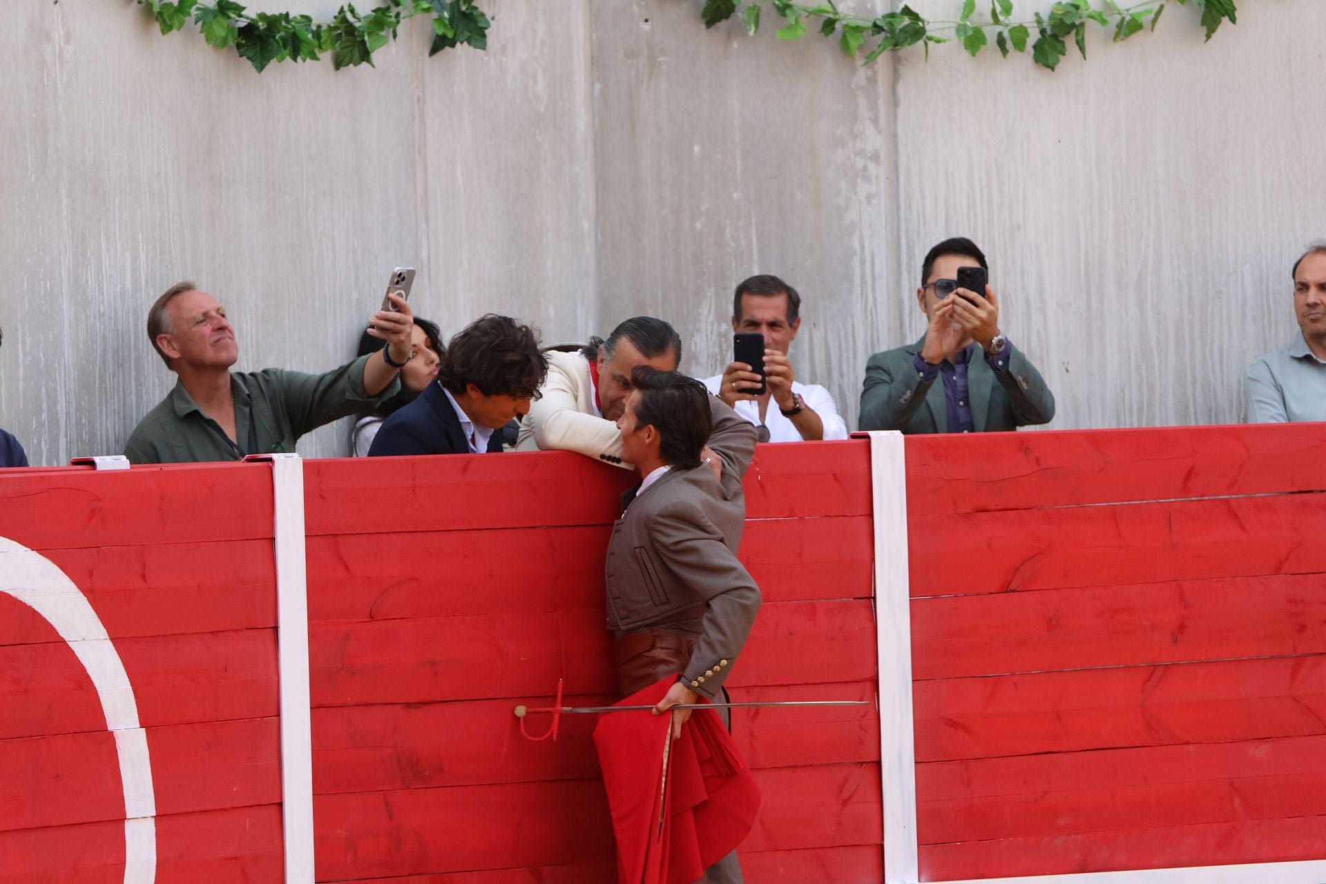 La inauguración de la plaza taurina de Alaejos, en imágenes