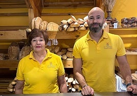 Nacho Casado, en su panadería en Prádena.