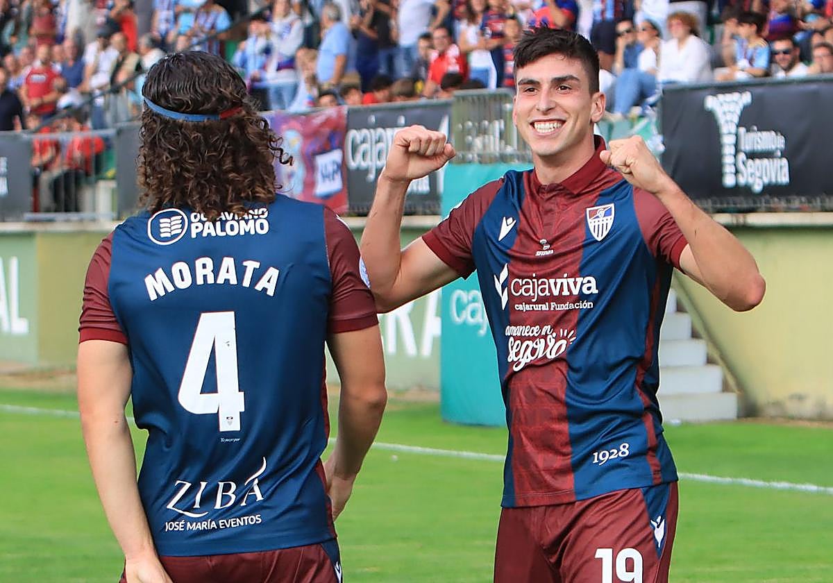 René celebra el primer tanto de la Segoviana esta temporada.