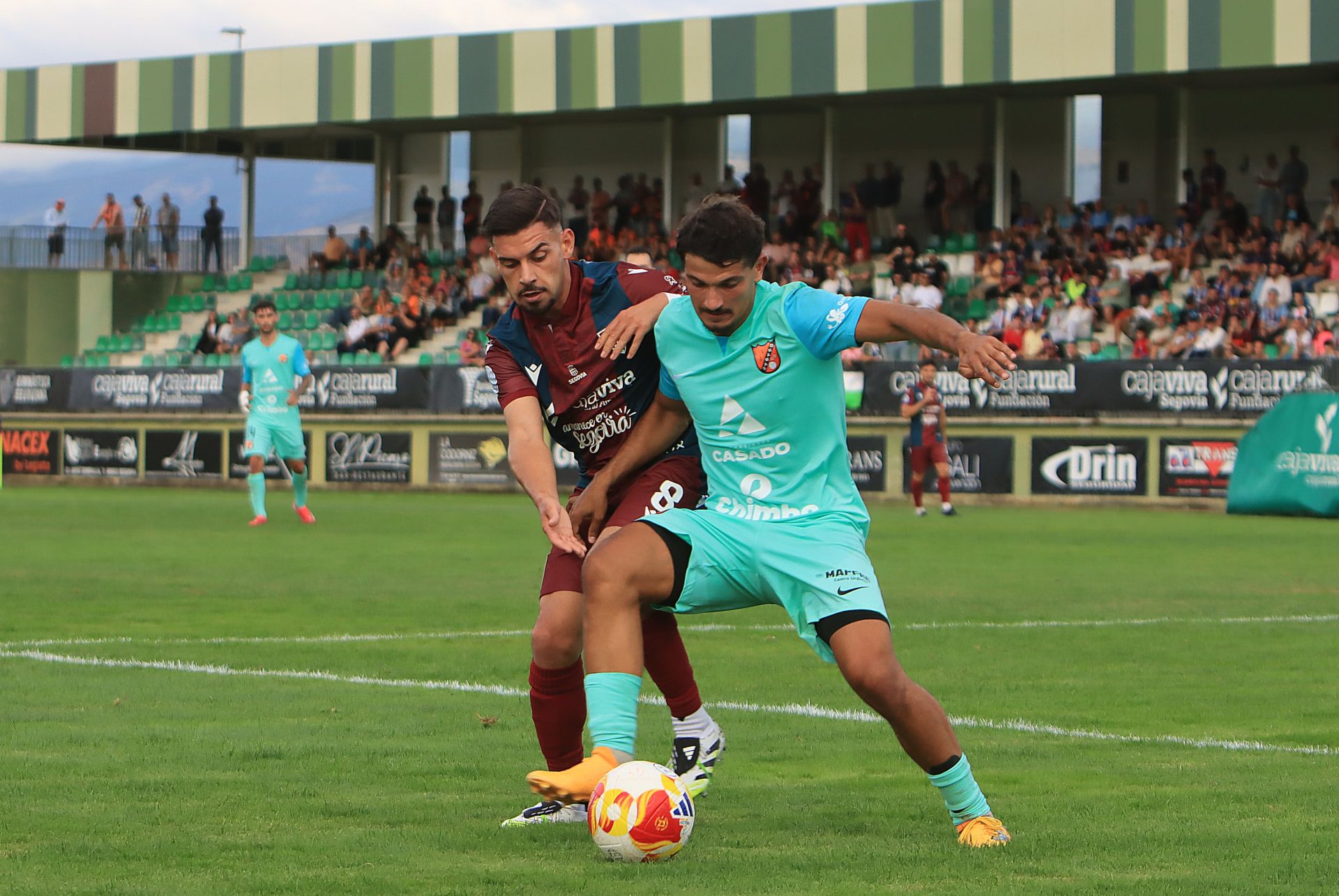 Fotos de la victoria de la Segoviana en su debut liguero