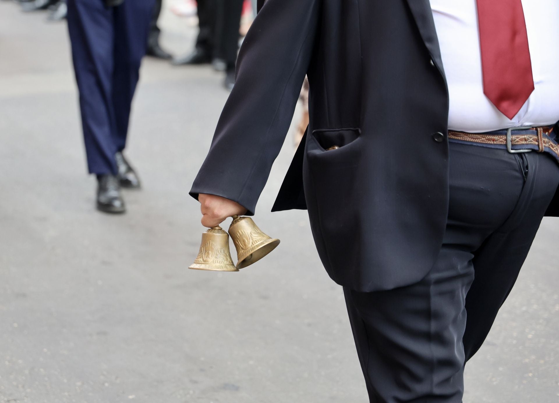 Las imágenes de la procesión, la pisada de la alfombra floral y la misa en honor a la Virgen de San Lorenzo