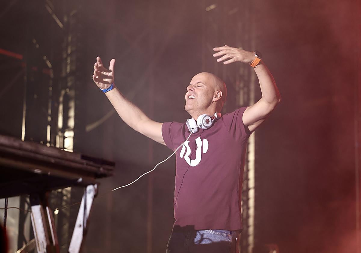 El Dj Oscarmina, telonero de Dani Fernández, en imágenes