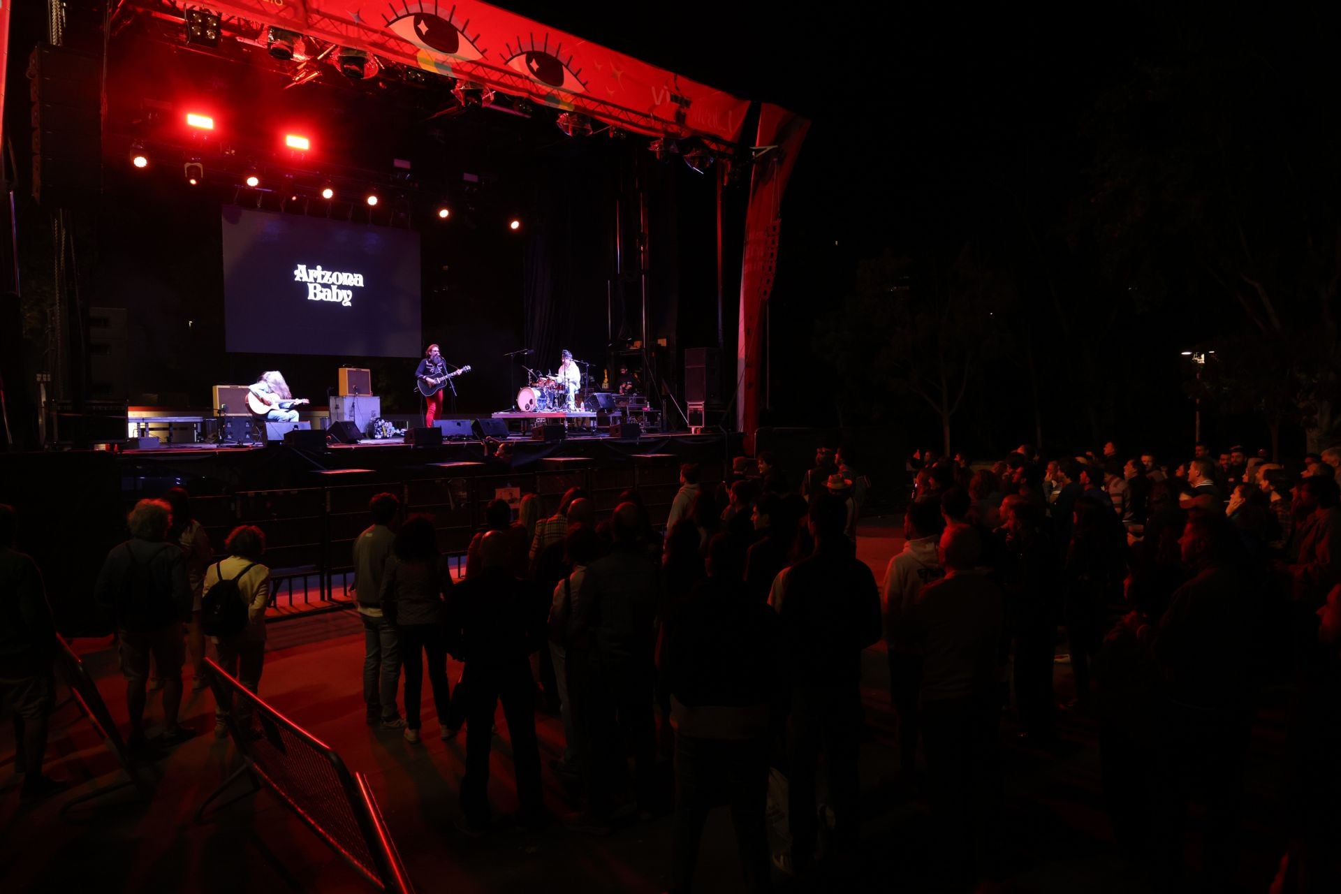 El show de Arizona Baby en el paseo de Las Moreras