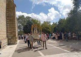 Procesión en honor a la Virgen de Castellanos en Mota