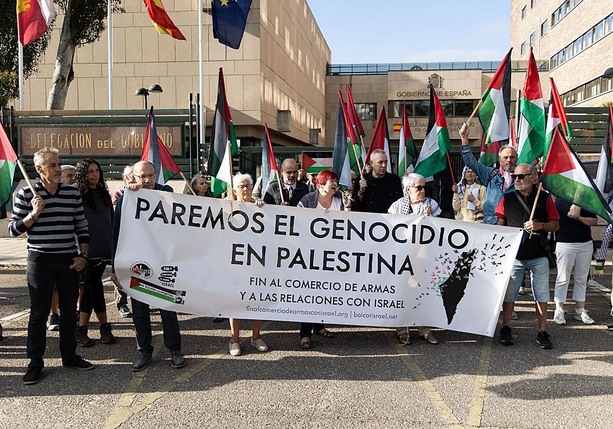 La protesta propalestina ante la subdelegación del Gobierno en Valladolid