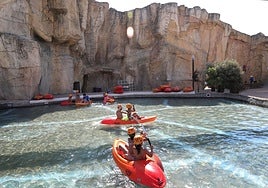 Actividades infantiles de verano en el espacio deportivo y de multiaventuras La Roca.