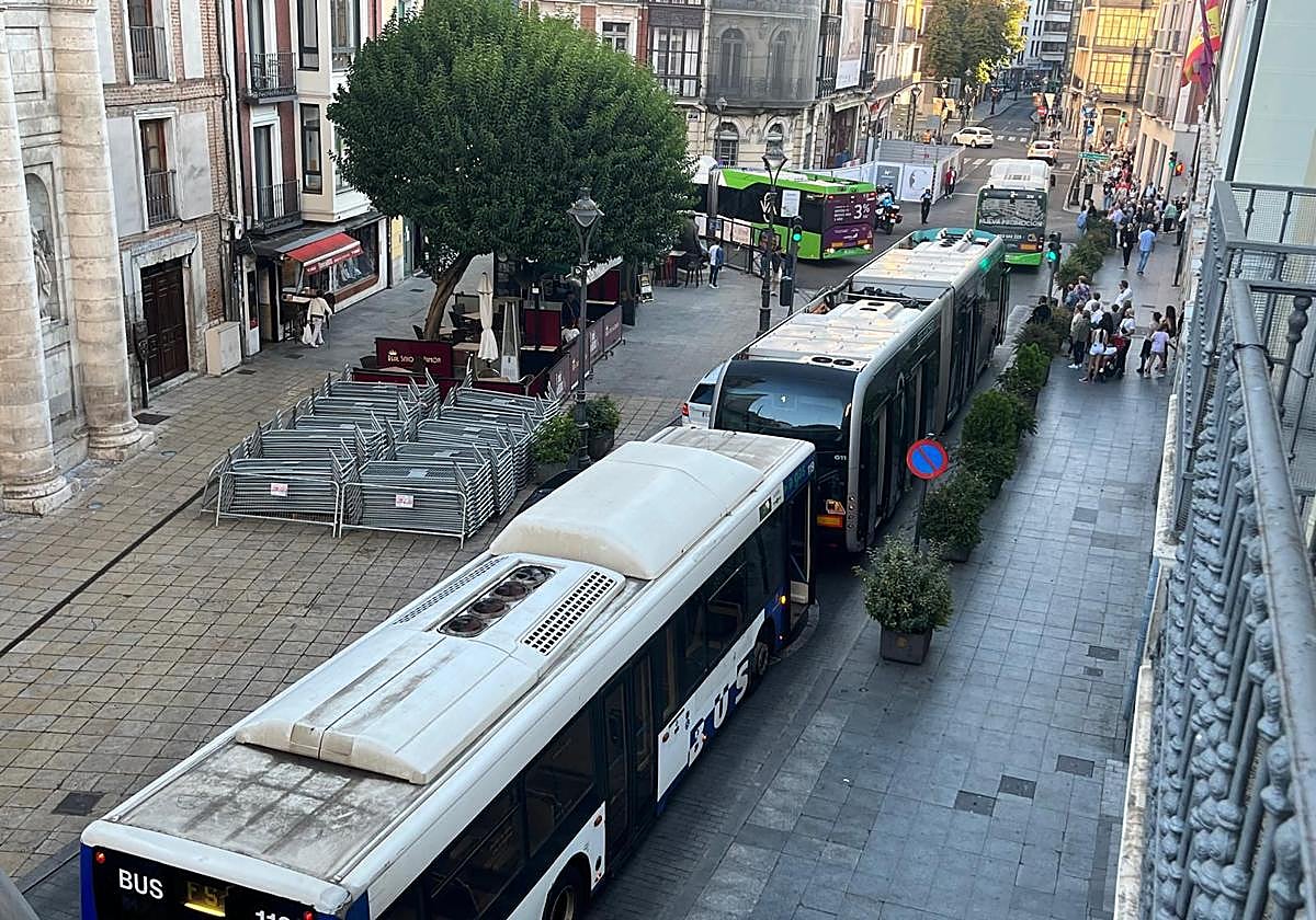 El tráfico, colapsado por el siniestro sin heridos del bus de la Línea 8.