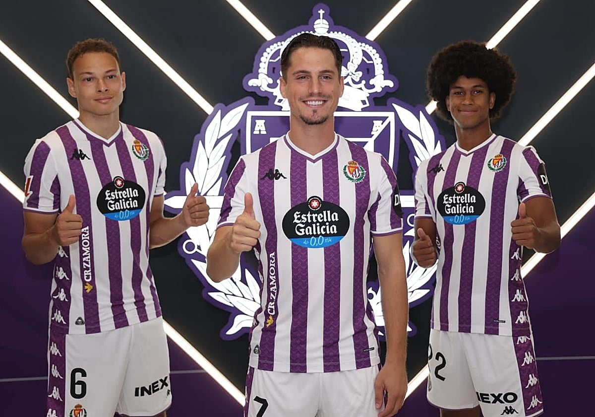 Lachuer, Canós y Federico posan en su presentación