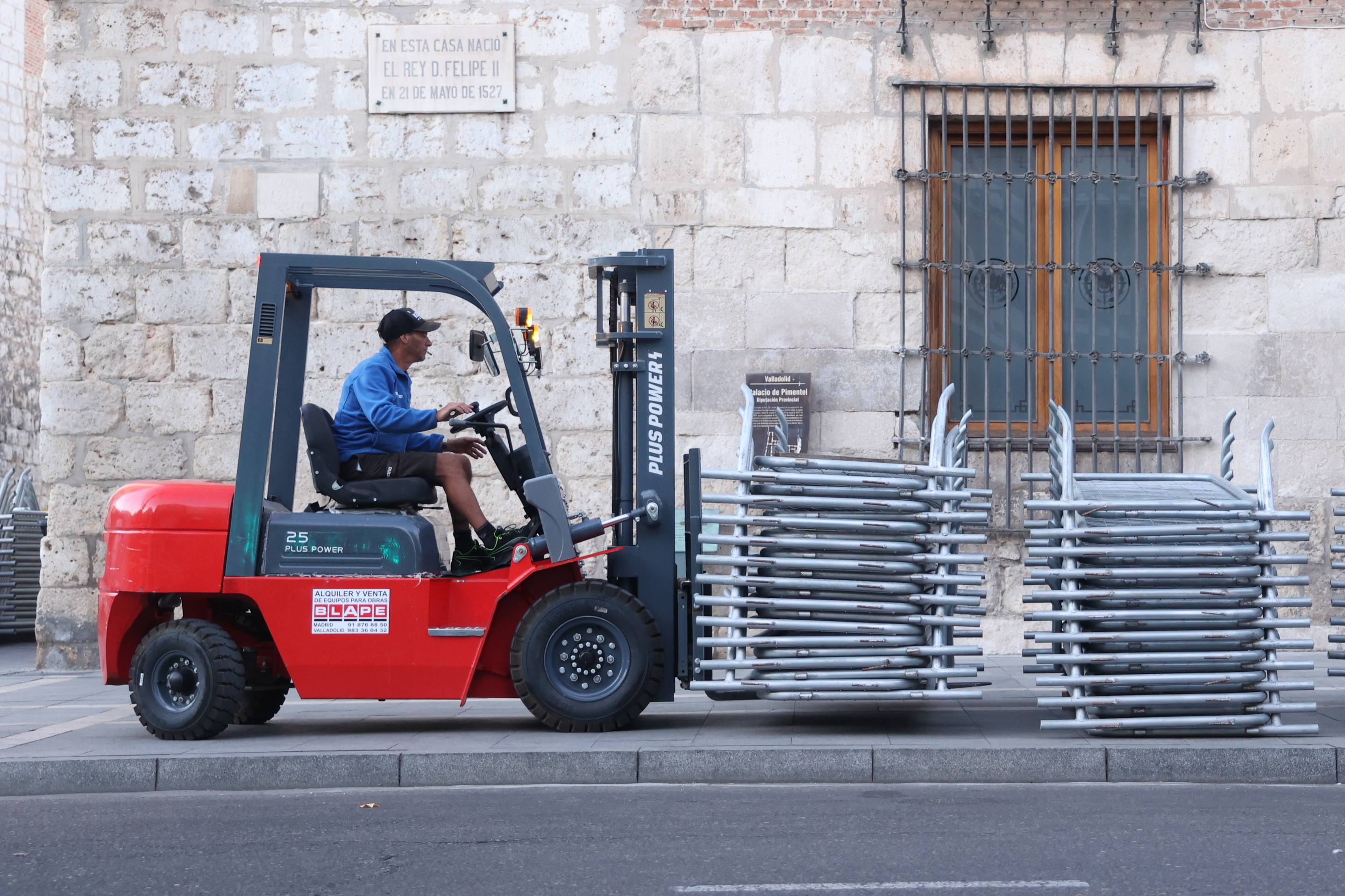 Los preparativos de La Vuelta en Valladolid, en imágenes