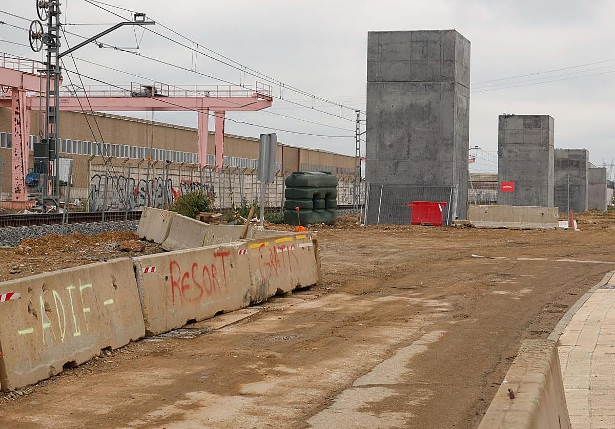 Obras del Ave en el Camino Viejo de Husillos.
