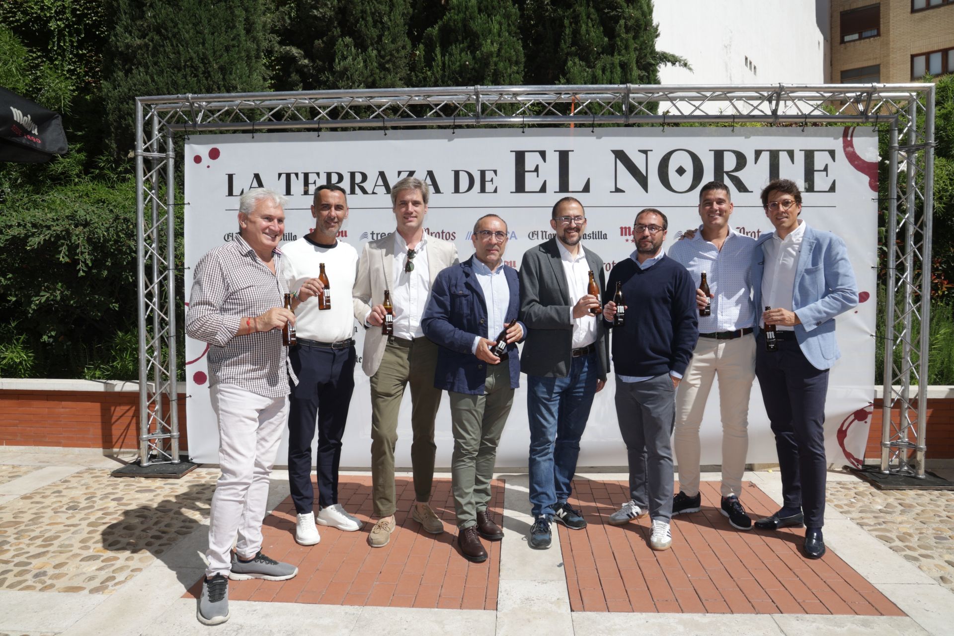 Miguel Ángel de la Fuente, David González, Rodrigo García, Manuel Bayón, Juan Ramón Ostos, Luis Caballero, Álvaro Barón y Borja Escobar, de Grupo Mahou-San Miguel.