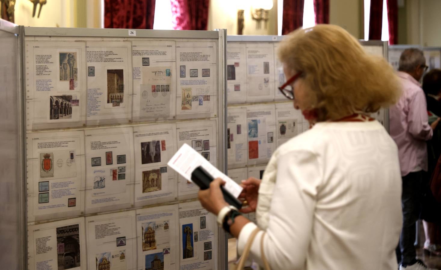 Así es la exposición en honor a Luis González en el Casino